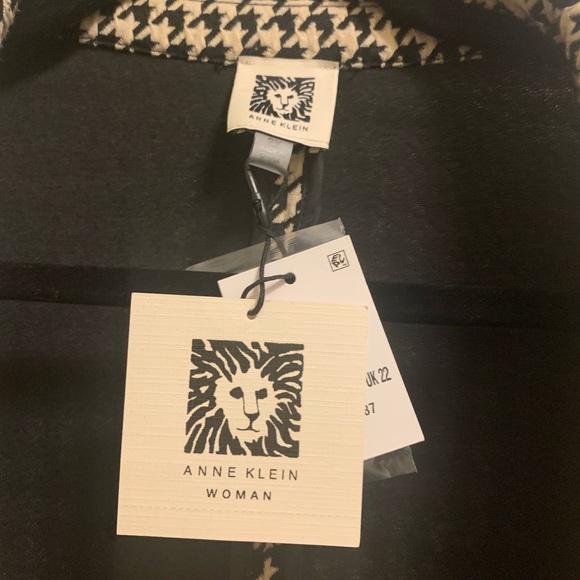 NWT Anne Klein Jacket. Never been worn. XL - Picture 3 of 4